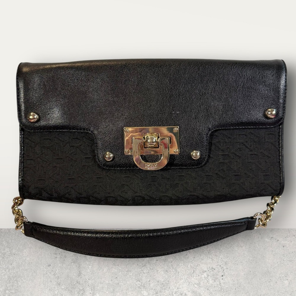 DKNY Town Country Classic Classic Clutch Shoulder Bag Black‎ Leather